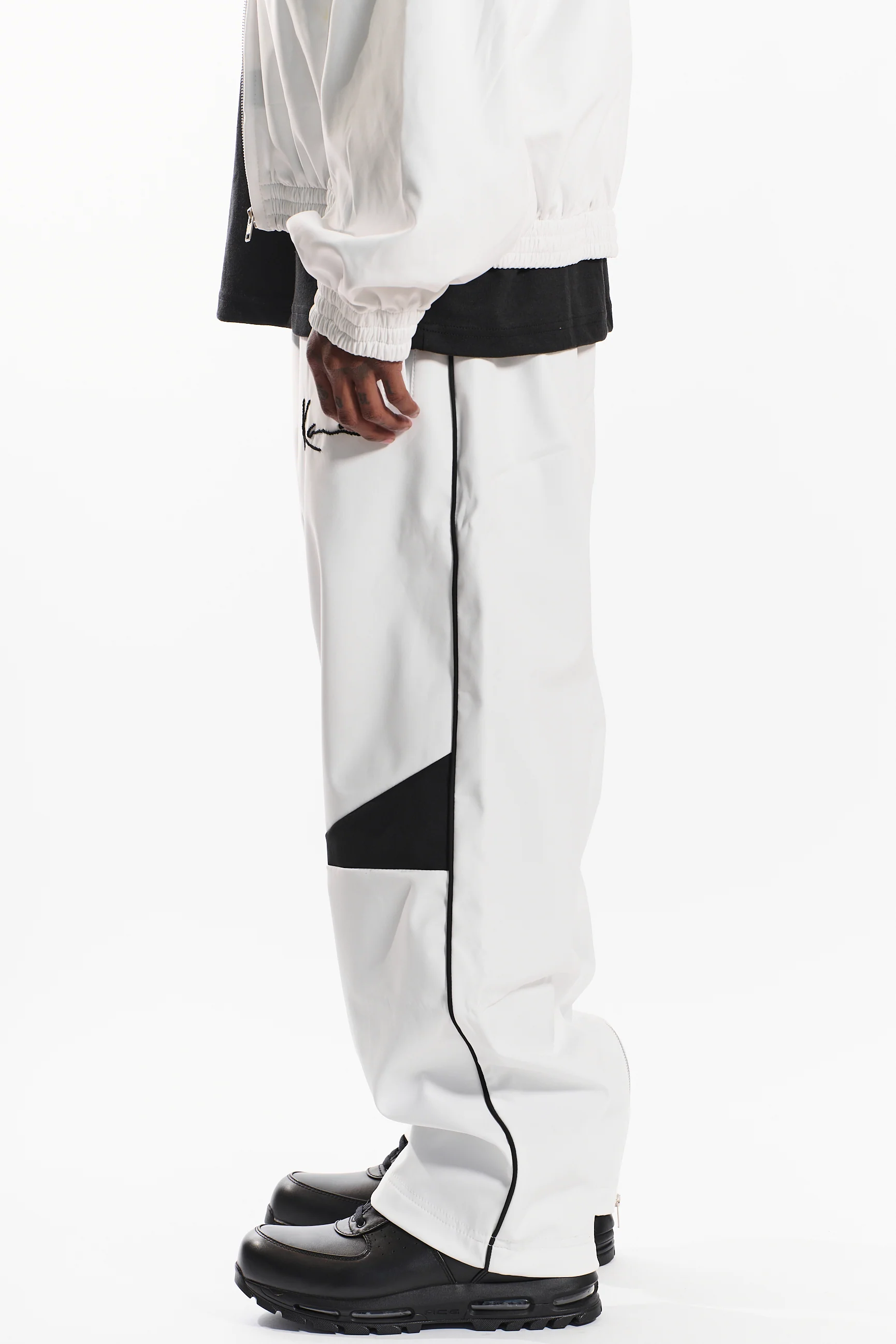 Buzzer Beater Men's Jogger (white) - Image 8