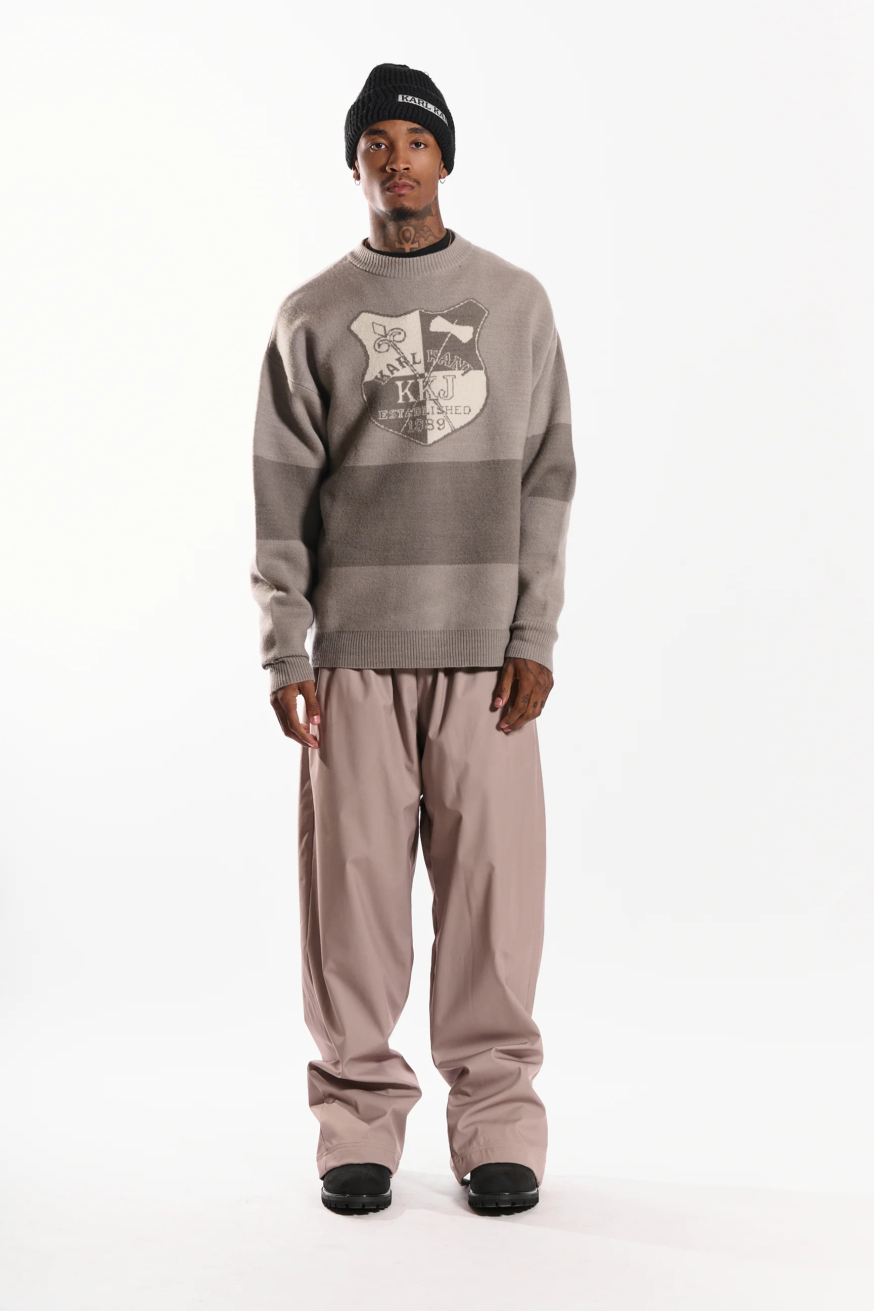 Montague - Image 4
