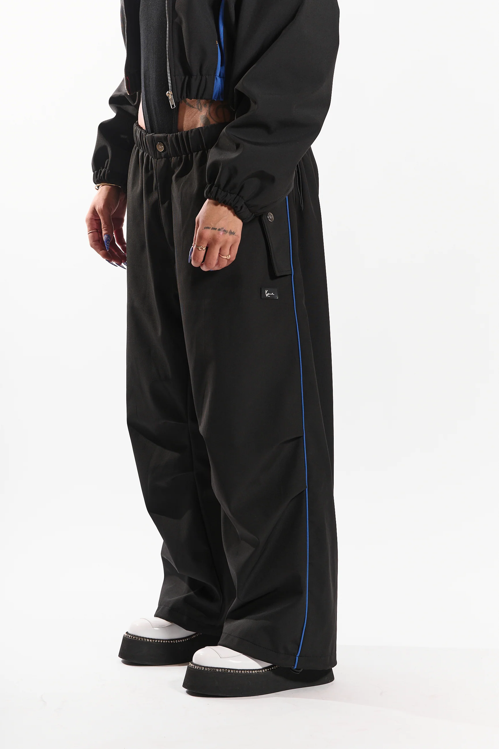 Street Thing Women's Jogger (black/royal) - Image 7